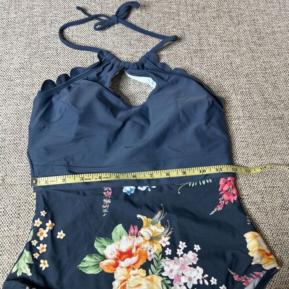 CUPSHE One Piece Swimsuit Tummy Control Halter Bathing Suit Cutout Scalloped M - Picture 8 of 13